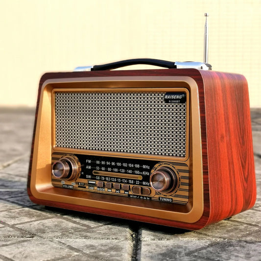 Vintage Wooden AM/FM Bluetooth Radio